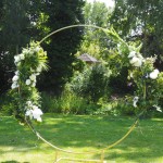 Grand anneau fleuri, décoration pour un mariage