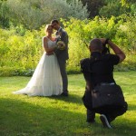 Une séance photo de mariés dans le parc floral